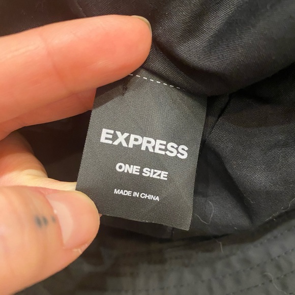 EXPRESS | Black Bucket Hat - Picture 4 of 5